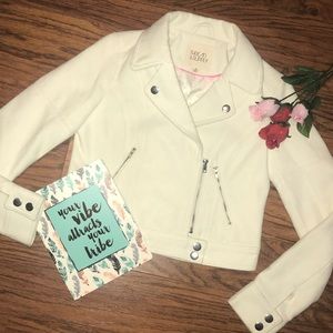 Sold Moto Jacket Wool-like Coat Cream White 1/2 Zip Up